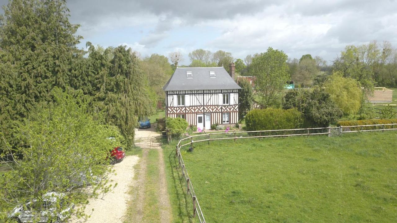 Gite Chez Loupi Épaignes Exteriör bild