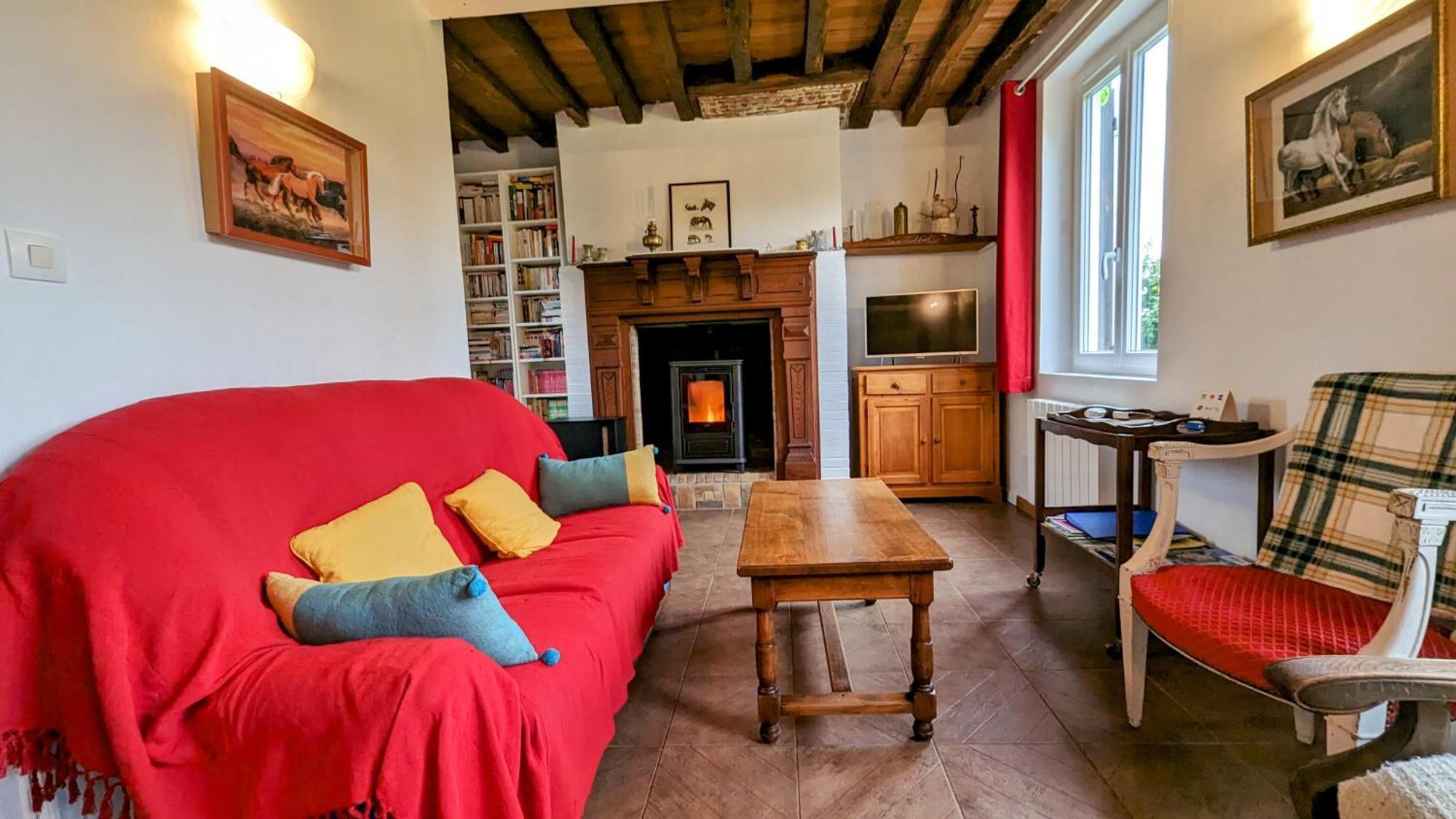 Gite Chez Loupi Épaignes Exteriör bild